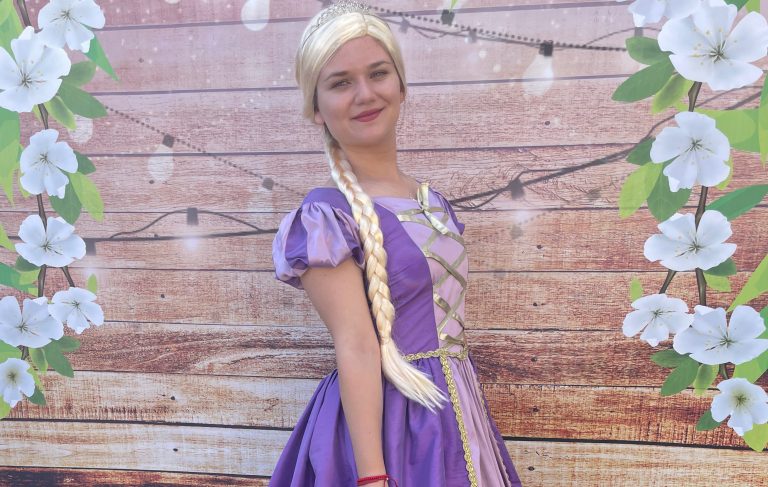 Printesa Rapunzel personaj petreceri copii Iasi