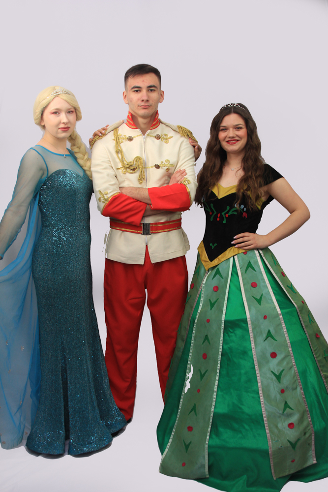 Ana Elsa si Printul personaje petreceri