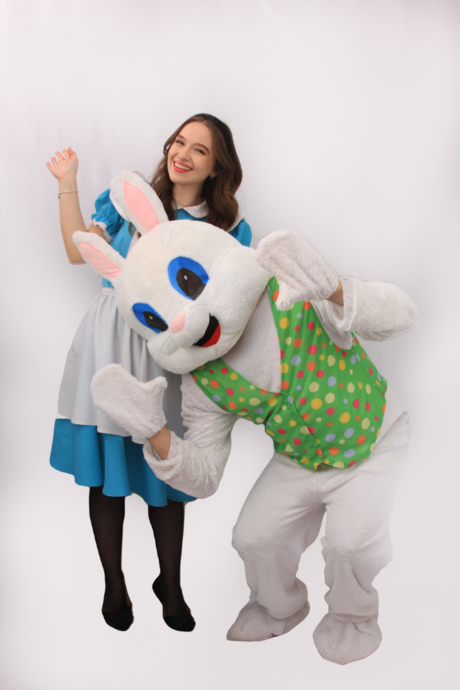 Alice si iepurasul din tara minunilor costumatii animatori petreceri copii