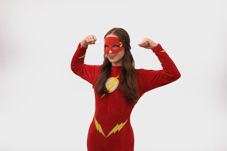 Fata Flash animatoare petreceri Iasi
