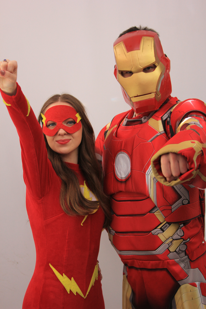 fata flash costum de personaj de inchiriat si ironman