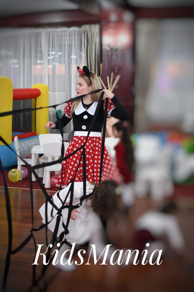 Animatori la nunta si animatori la botez in Iasi ateliere si activitati care tin copiii ocupati14