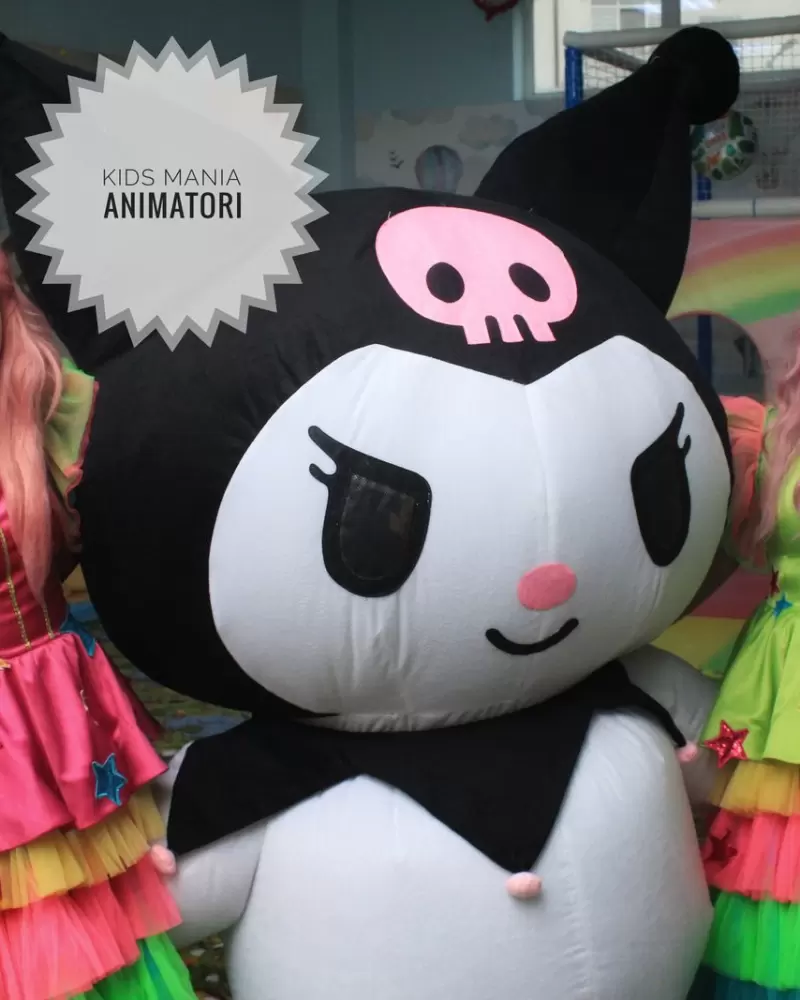 Animatoare Kids Mania și mascota Kuromi la un botez în Iași